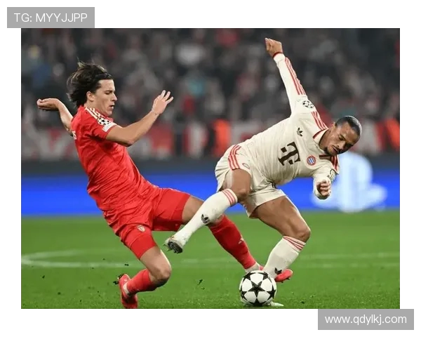 德甲俱乐部射门训练图集：技战术演练揭秘