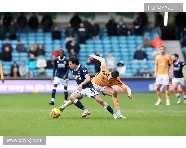 足球比赛中的快速反击与进攻结构