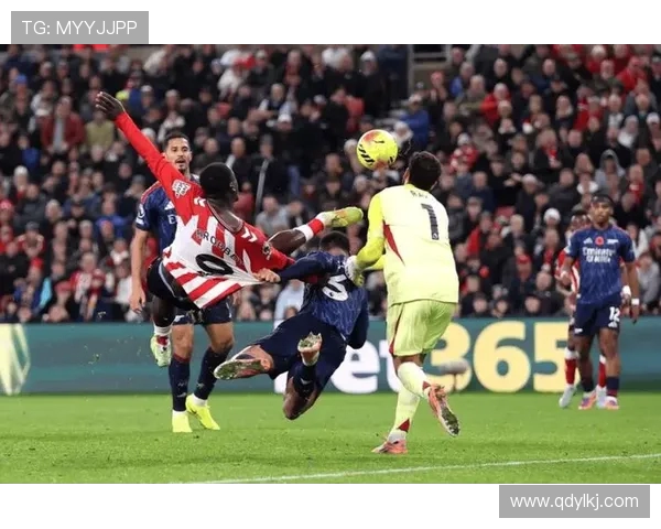 桑德兰再遭噩梦重演拉亚与加布相撞致绝平局面如出一辙